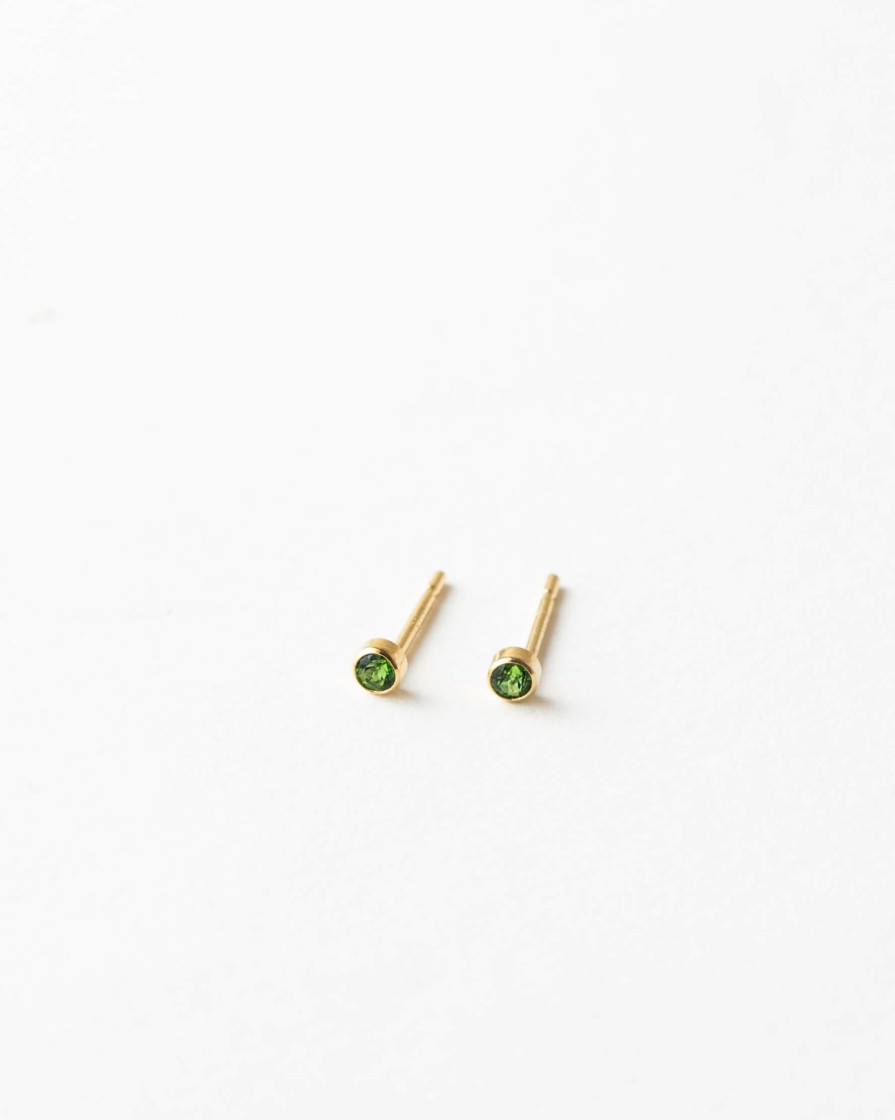 Categories GLDN | Emerald Green Aura Studs