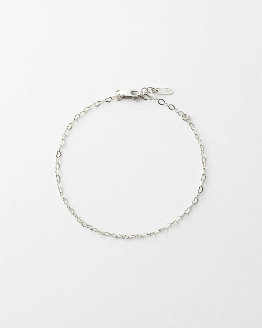 Categories GLDN | Dainty Heart Bracelet