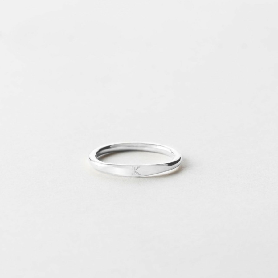 Categories GLDN | Slim Signet Ring