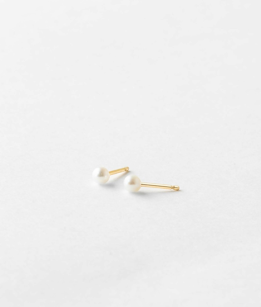 Categories GLDN | Pearl Studs