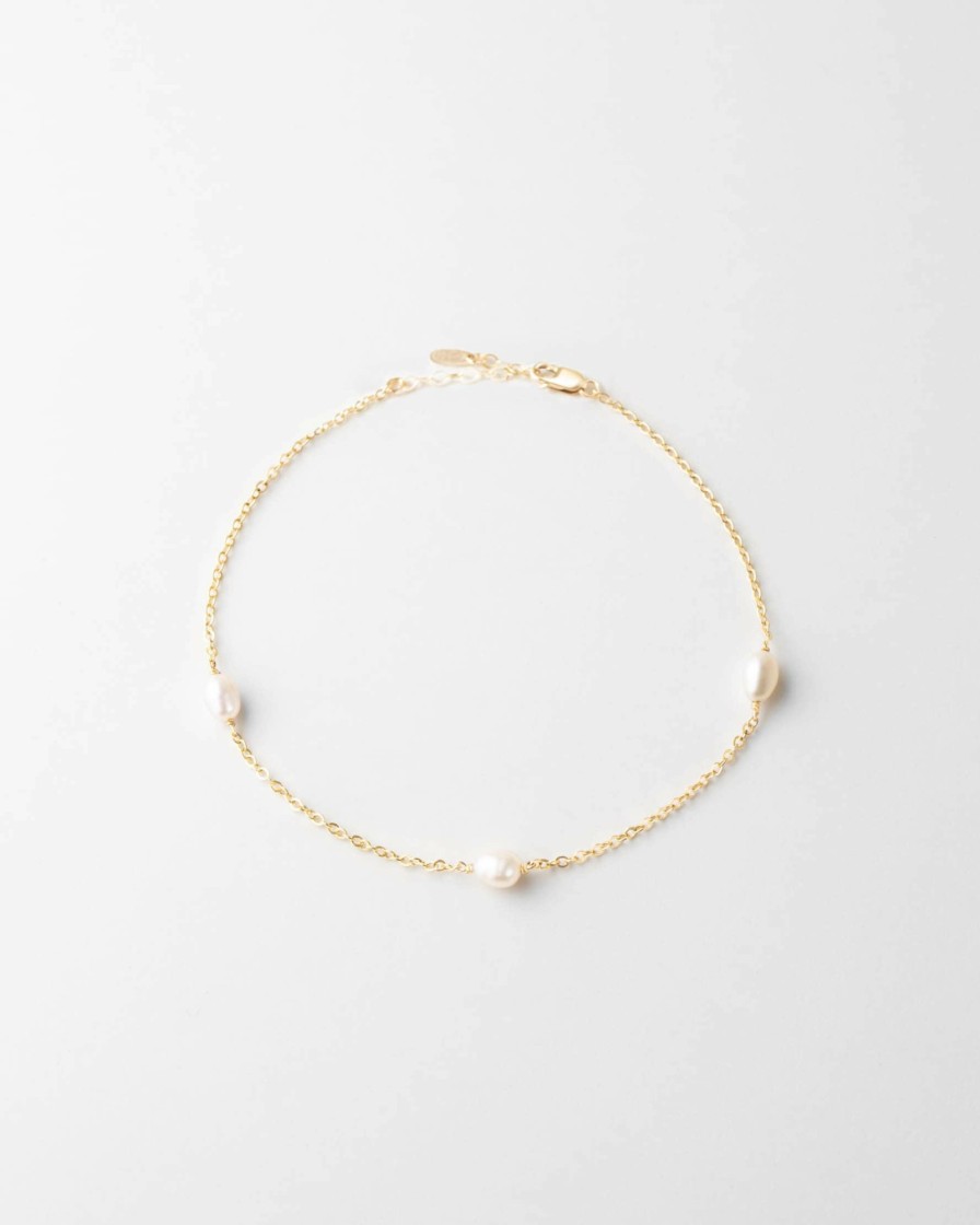 Categories GLDN | Trinity Pearl Anklet