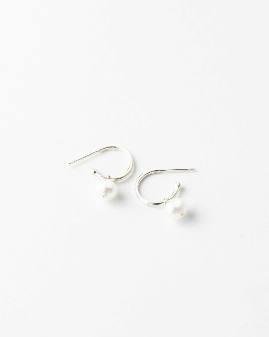 Categories GLDN | Sia Pearl Huggie Hoops