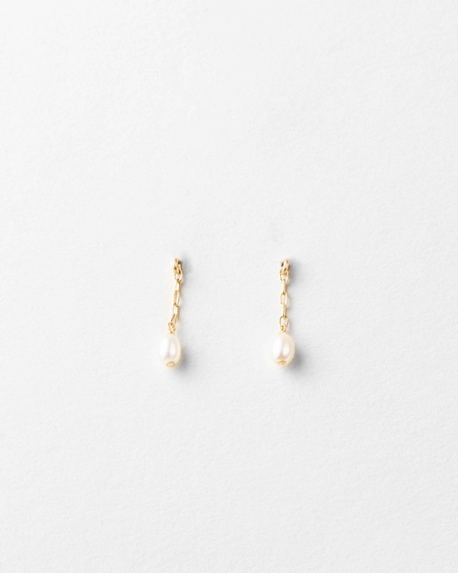 Categories GLDN | Pearl Droplet Earrings