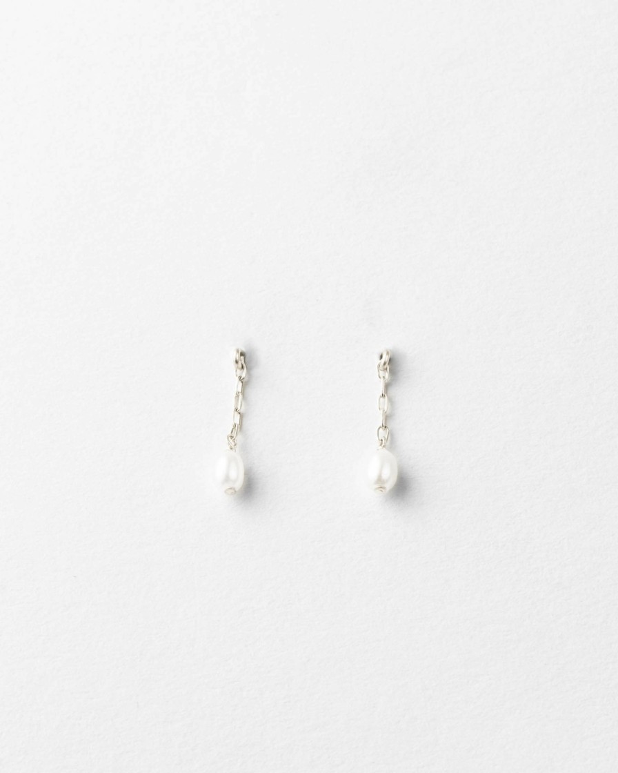 Categories GLDN | Pearl Droplet Earrings